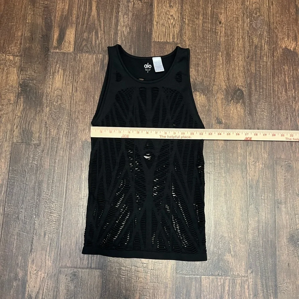 ALO Yoga Vixen Cutout Muscle Tank Top Size Women’s Small Color Black